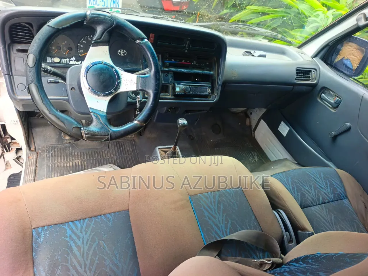 Toyota HiAce 2002 White
