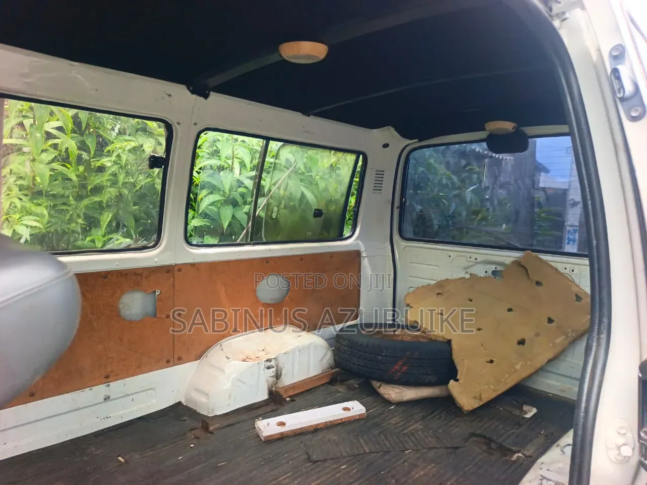 Toyota HiAce 2002 White
