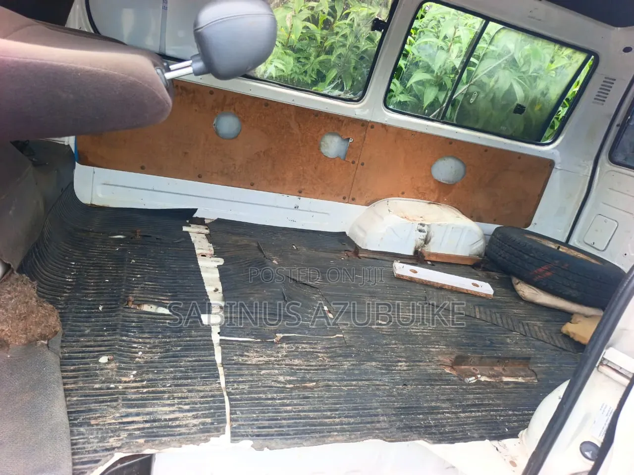 Toyota HiAce 2002 White
