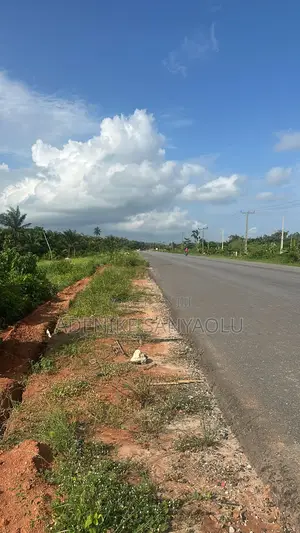 One Acre Of Land Facing The Express On Ikorodu-itokin Road