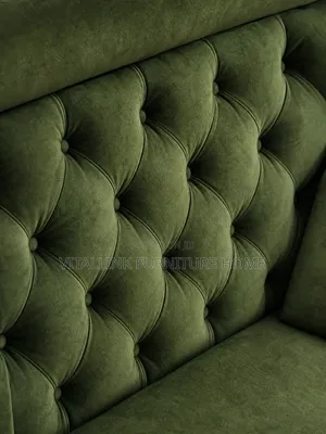 Luxury 2-Piece Emerald Green Velvet Sofa Set With Gold Accents