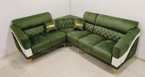 Luxury 2-Piece Emerald Green Velvet Sofa Set With Gold Accents