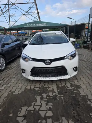 Toyota Corolla 2015 White