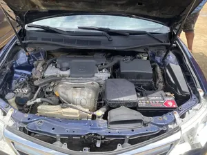 Toyota Camry LE 4dr Sedan (2.5L 4cyl 6A) 2013 Blue