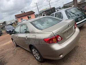 Toyota Corolla 2009 Gold