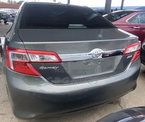 Toyota Camry XLE 4dr Sedan (3.5L 6cyl 6A) 2014 Blue