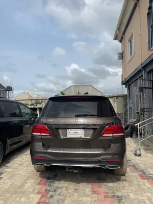 Mercedes-Benz GLE-Class GLE 350 2015 Gold