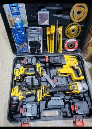 Dewalt 4-in-1 Combo Set With Set of Screw Bit,Hitting Bits.