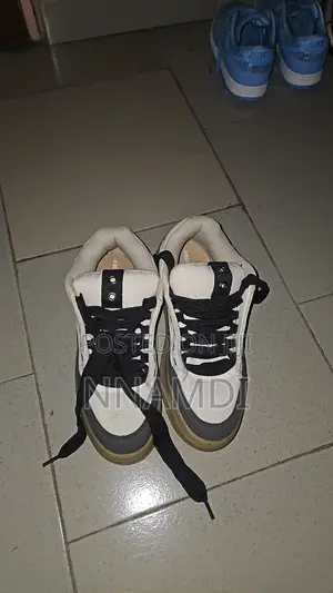 Bershka Shoe
