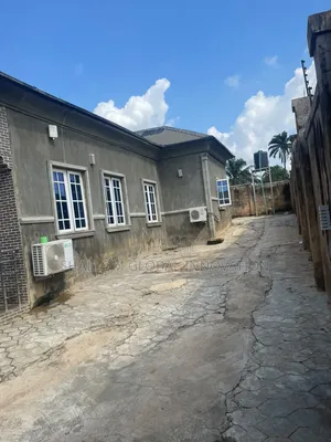 Furnished 3bdrm Bungalow in Eniosa, Akobo for sale