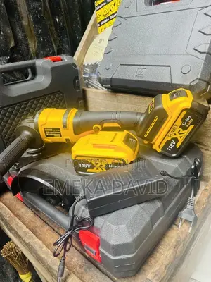 Dewalt Cordless Cutting Machine