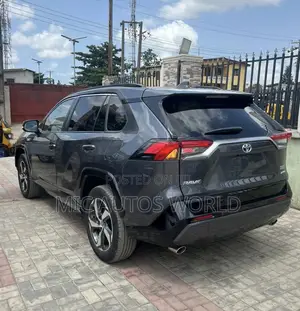 Toyota RAV4 2023 Gray