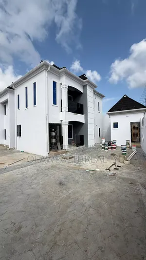 2bdrm Block of Flats in Kolapo Ishola Gra, Akobo for rent