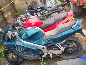 Honda VFR 700F 2010 Green