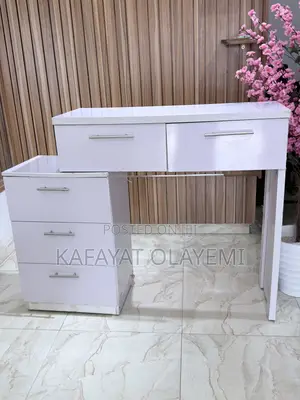 Modern White Workstation Desk With 5 Drawers