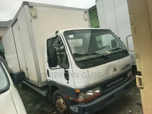 Mitsubishi Fuso Canter 2007 White