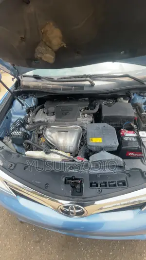 Toyota Camry LE 4dr Sedan (2.5L 4cyl 6A) 2012 Blue