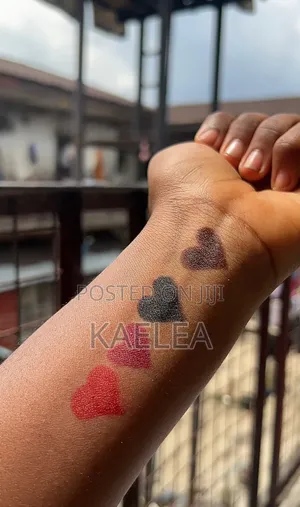 Pigmented Lip Liners