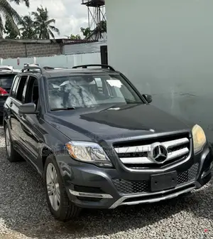 Mercedes-Benz GLK-Class Base GLK 350 4dr AWD 4MATIC (3.5L 6cyl 7A) 2015