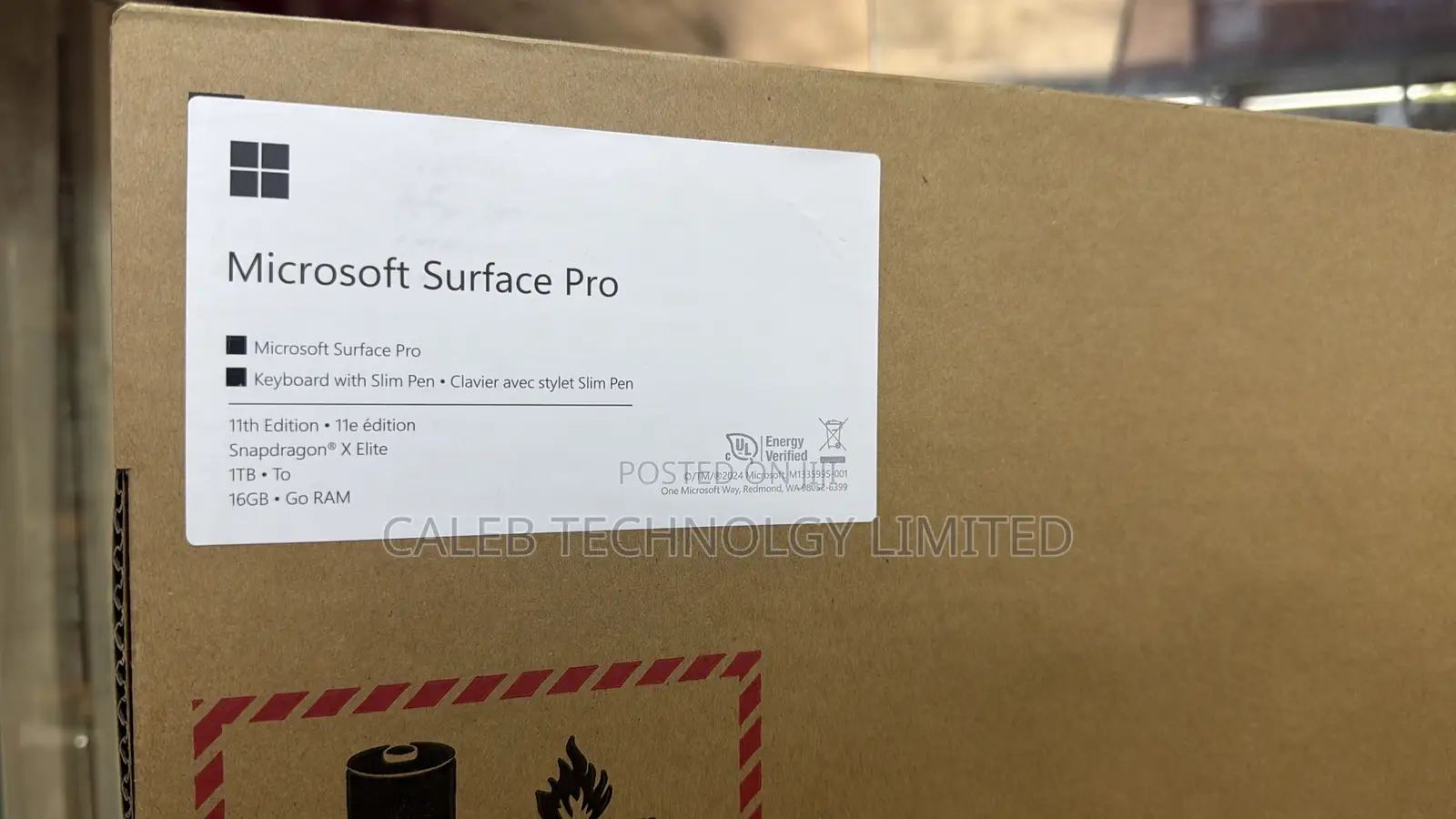 New Microsoft Surface Pro 11th Edition, a Copilot+ PC 16GB SSD 1T