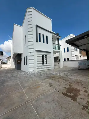 4bdrm Duplex in Akobo for sale