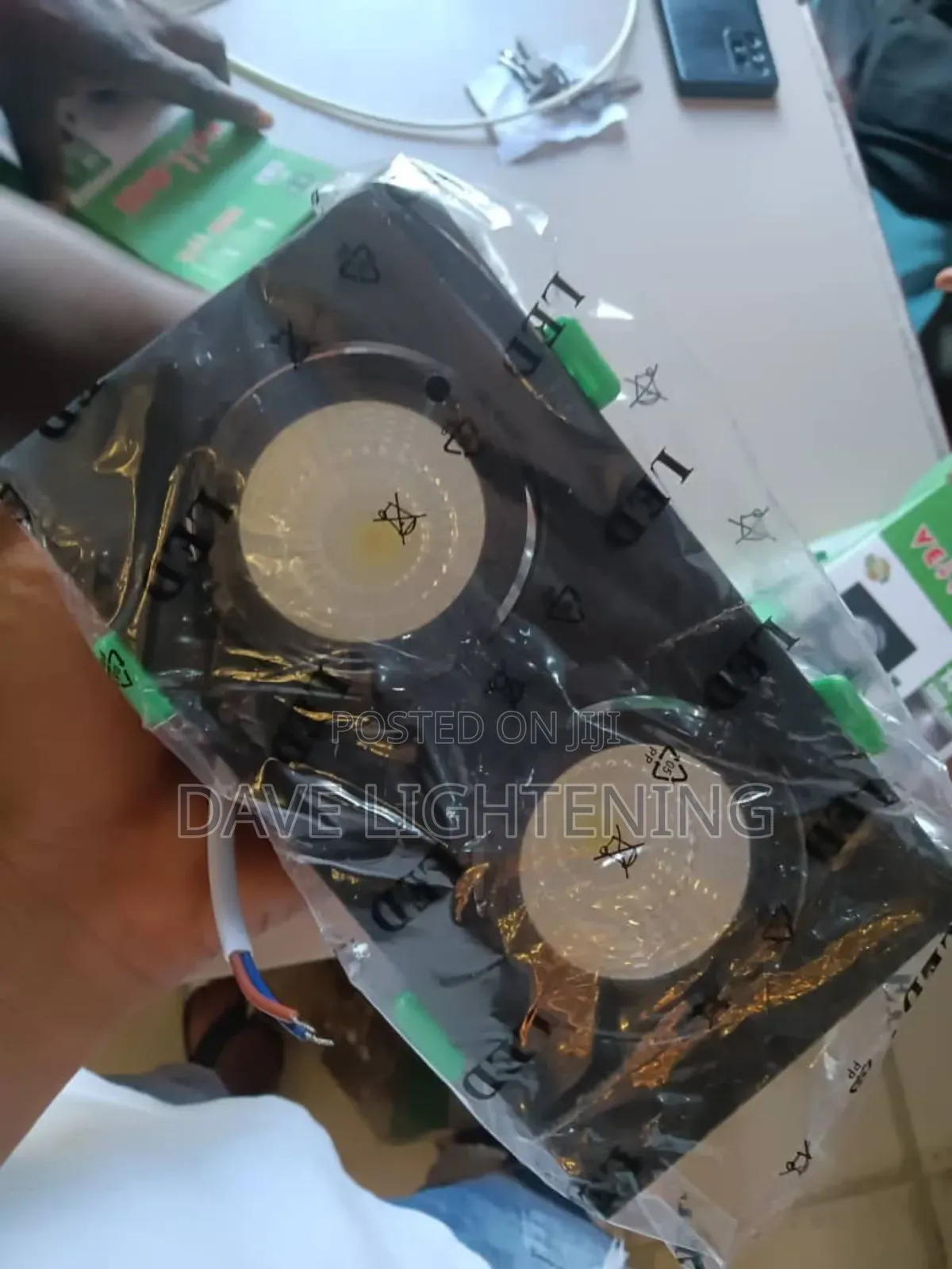 Double Recessed Spot Light