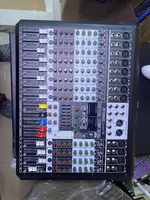 Yamaha 12 Ch Mixer
