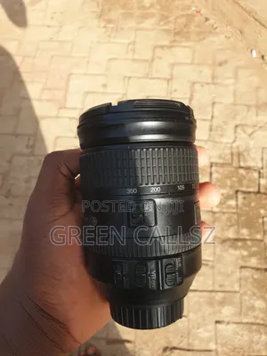 Nikon Af-S 28-300mm F/3.5-5.6 Vr Lens – Clean, (Lafia)