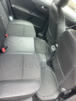 Peugeot 301 2018 Black