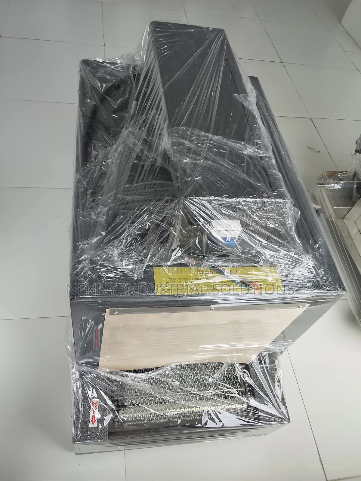 Table-Top Shrink Wrapping Machine