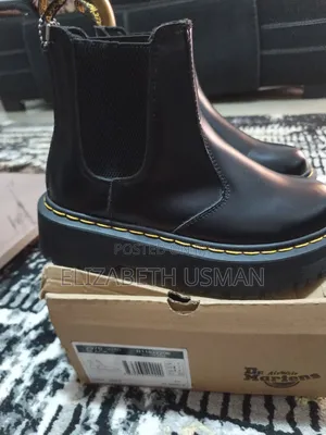 Dr Martens Chelsea Boots
