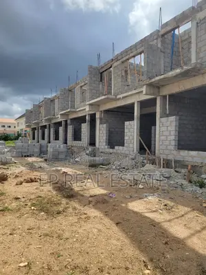 4bdrm Duplex in Kaura for sale