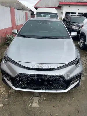 Toyota Corolla 2023 Silver