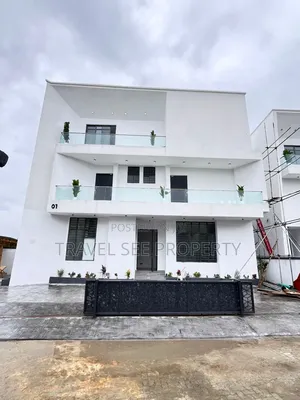 Furnished 6bdrm Mansion in Alternative Roads for sale