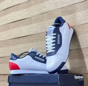 Xvip Reebok Royal Charm Sneaker