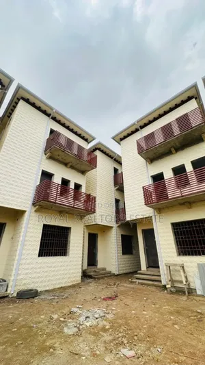 4bdrm Townhouse/Terrace in Mabushi for sale
