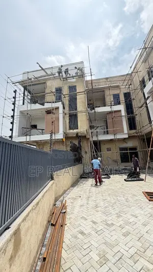 4bdrm Duplex in Guzape District for sale