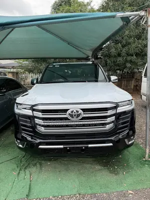 New Toyota Land Cruiser 2026 Black