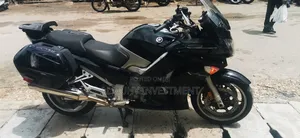 Yamaha 2010 Black