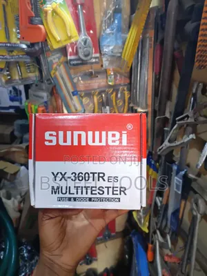 Medium Analog Multimeter – Professional Electrical Testing Meter
