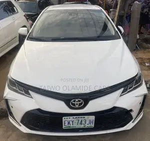 Toyota Corolla APEX XSE 2021 White