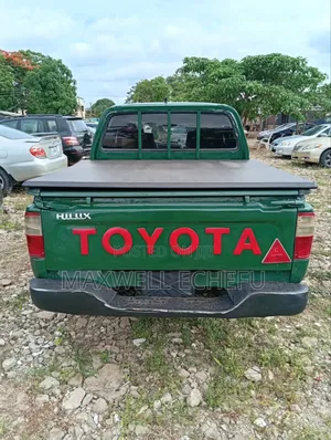Toyota Hilux 2003 Green