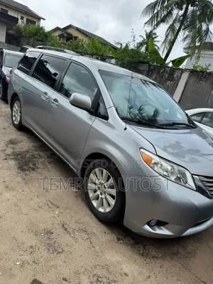 Toyota Sienna XLE 7 Passenger 2012 Gray
