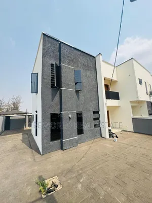 3bdrm Duplex in Calton Gate Estate, Akobo for sale