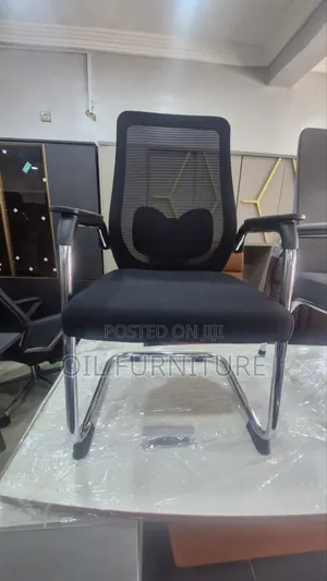 Ergonomic Mesh Visitor Chair With Chrome Cantilever Base