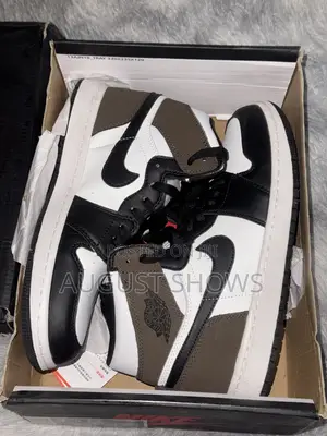 Nike Jordan 1 Retro