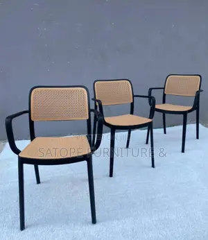 Event and Restaurant Plastic Chair