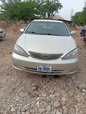 Toyota Camry LE 4dr Sedan (2.4L 4cyl 5A) 2005 Silver