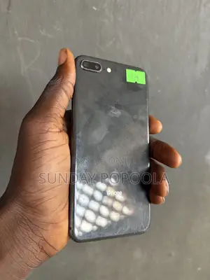 Apple iPhone 8 Plus 64 GB Black