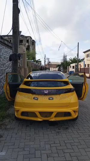 Honda Civic 2013 Yellow